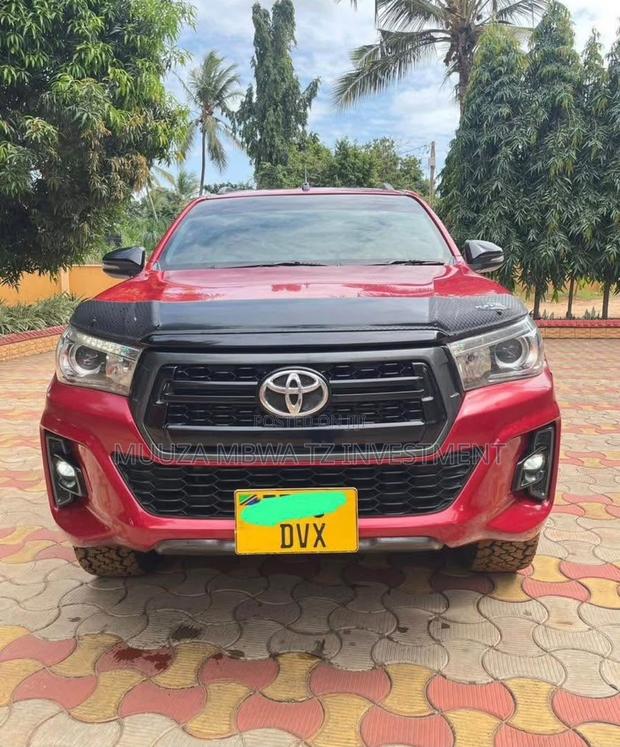 Toyota Hilux 2018 Red