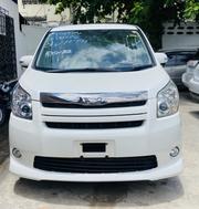 Toyota Noah 2.0 143hp AWD (7 Seater) 2007 White for sale