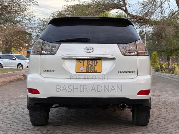 Toyota Harrier 2.4 2005 White