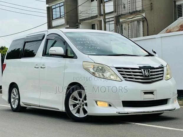 Toyota Alphard 2.4 Petrol AWD 2008 White