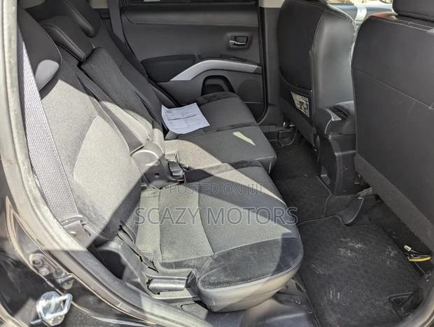 Mitsubishi Outlander 2010 Black