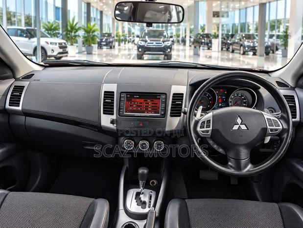 Mitsubishi Outlander 2010 Black