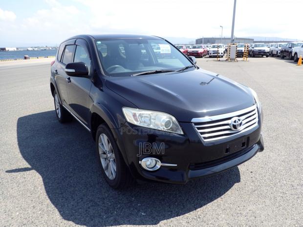 Toyota Vanguard 2011 Black