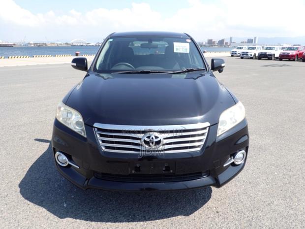 Toyota Vanguard 2011 Black