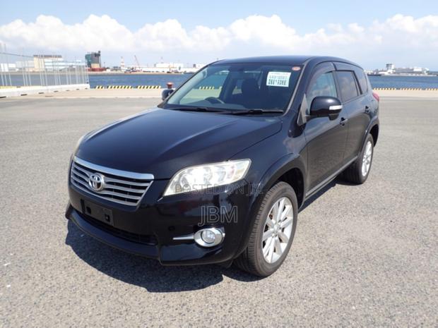 Toyota Vanguard 2011 Black