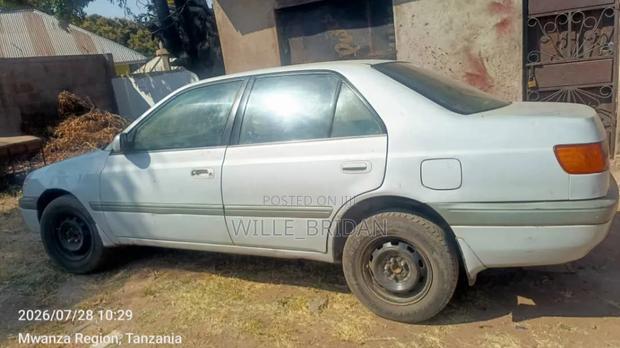Toyota Premio 2001 White