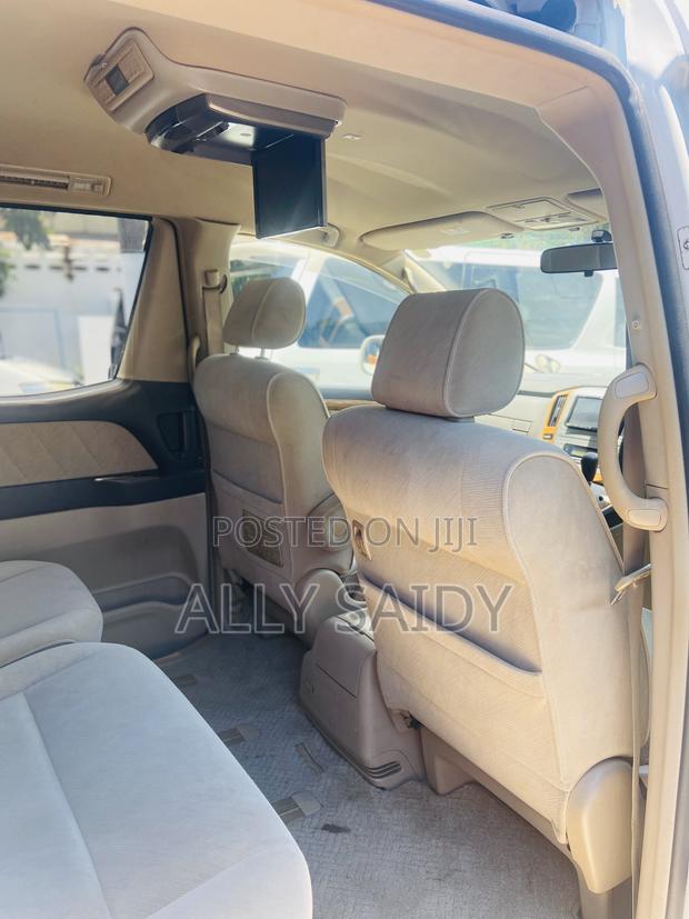 Toyota Alphard 2.4 Hybrid AWD 2005 White