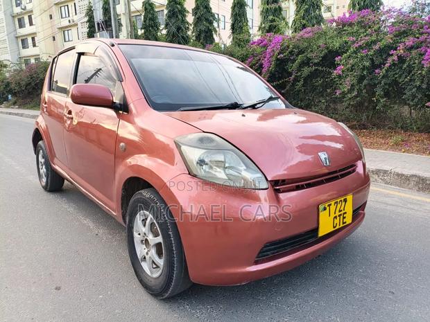 Toyota Passo 2005 Ivory