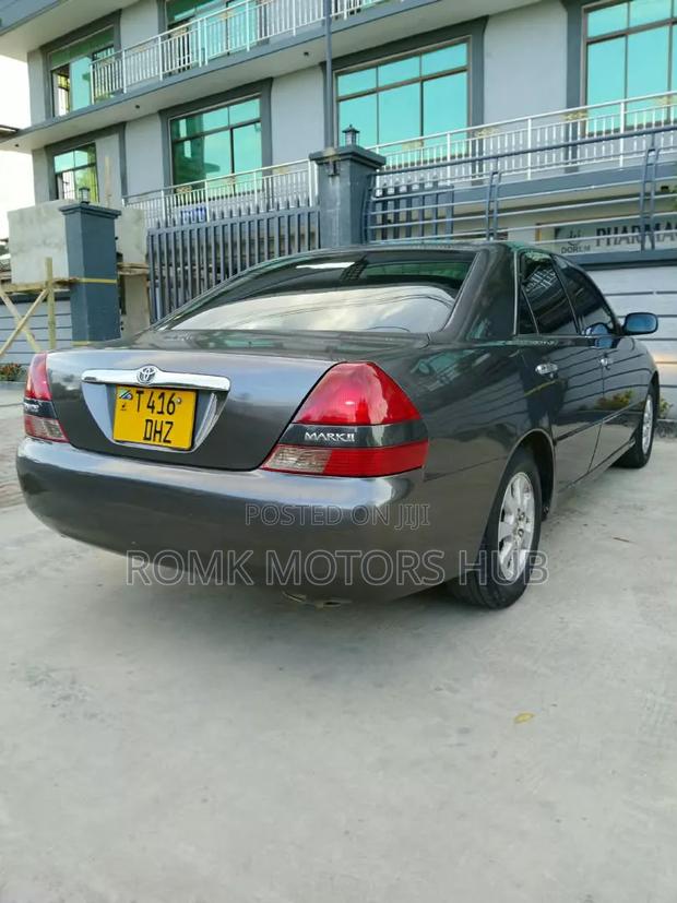 Toyota Mark II 2004 Gray