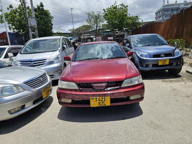 Toyota Carina 2001 Red