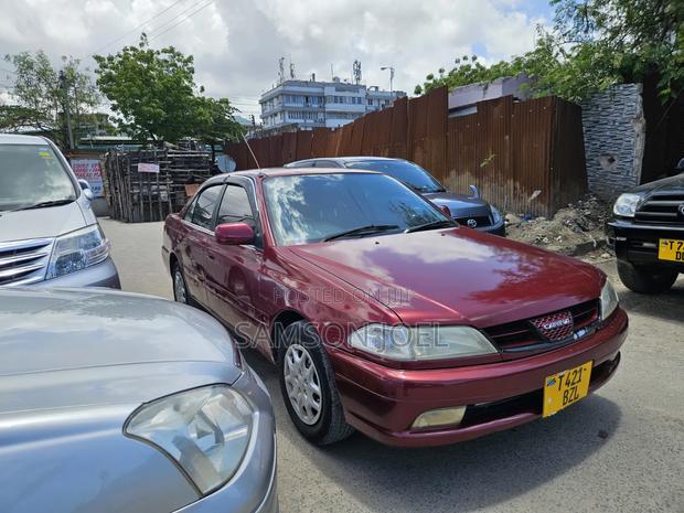 Toyota Carina 2001 Red