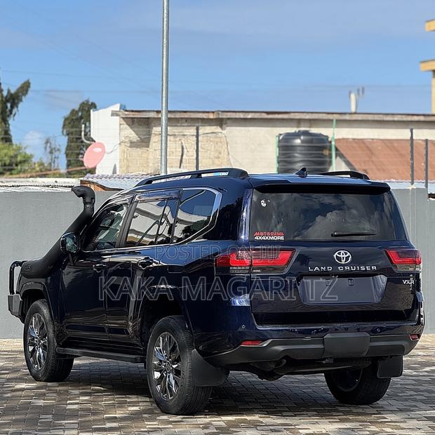 New Toyota Land Cruiser 2024 Blue