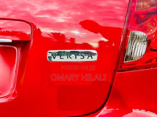 Mazda Verisa 2010 Red