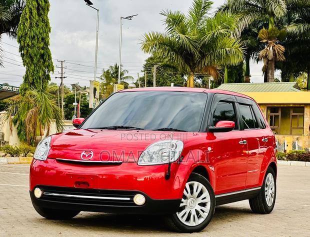 Mazda Verisa 2010 Red