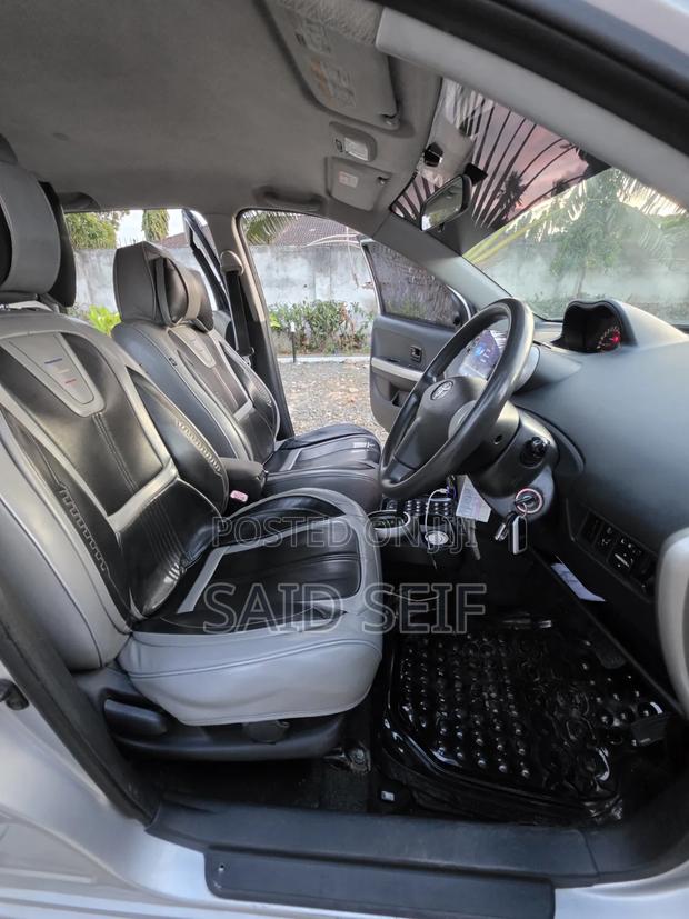Toyota IST 2006 Silver