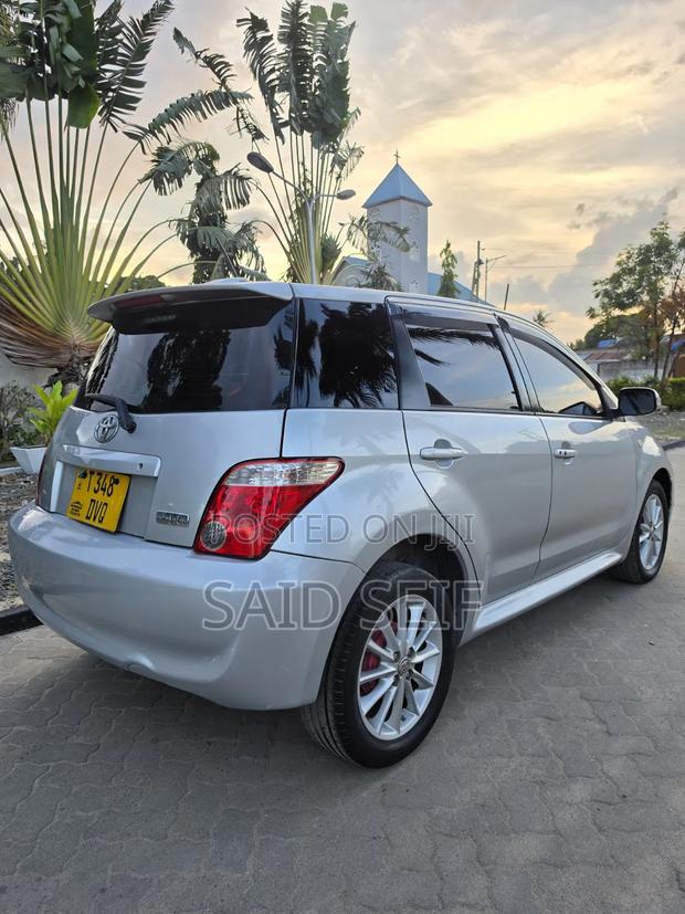 Toyota IST 2006 Silver
