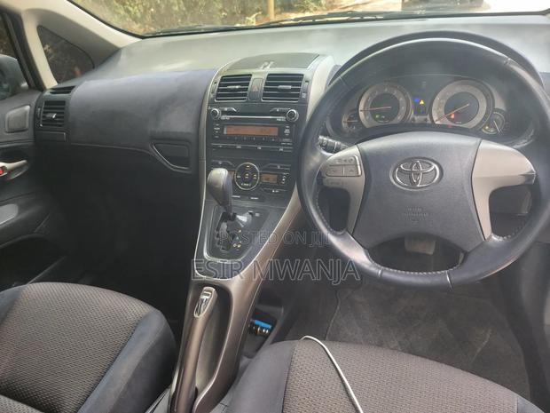 Toyota Blade 2008 Silver
