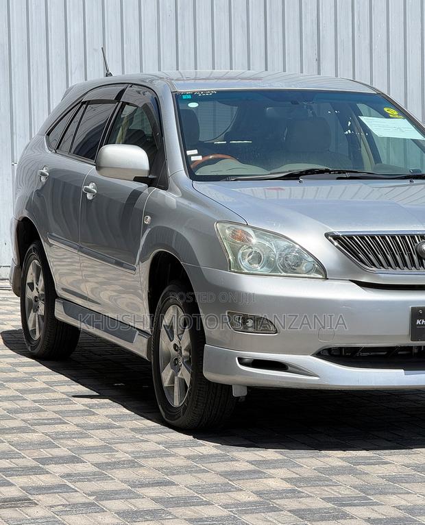 Toyota Harrier 2005