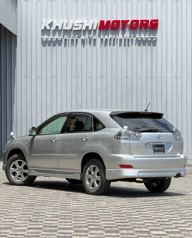 Toyota Harrier 2005