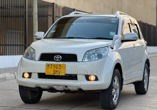 Toyota Rush 2006 White