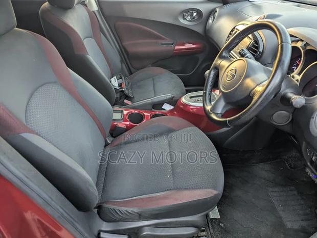 Nissan Juke 2011 Red