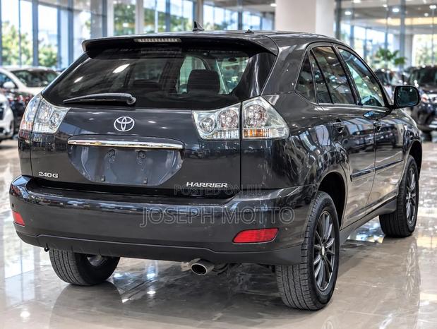 Toyota Harrier 2.4 2010 Black
