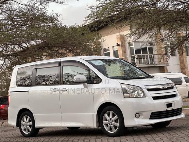 Toyota Noah 2008 Pearl