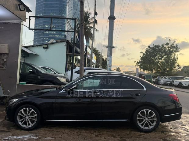 Mercedes-Benz C200 2014 Black