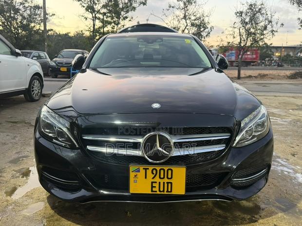 Mercedes-Benz C200 2014 Black