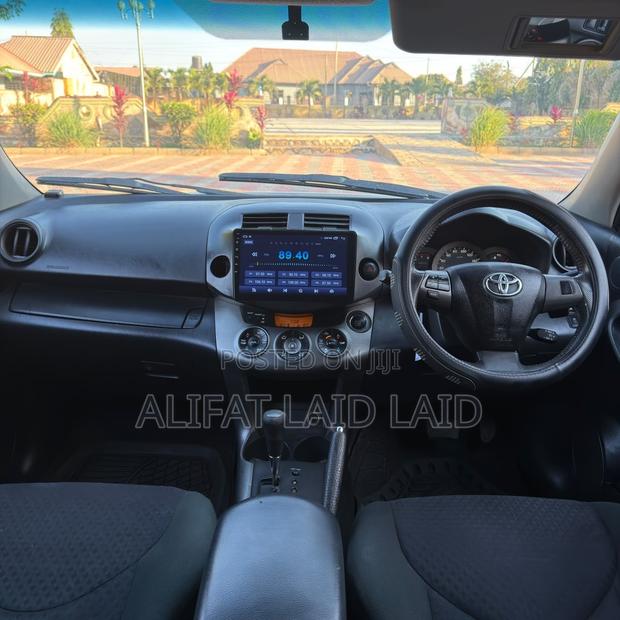 Toyota Vanguard 2011 Black