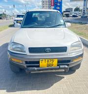 Toyota RAV4 1997 White for sale