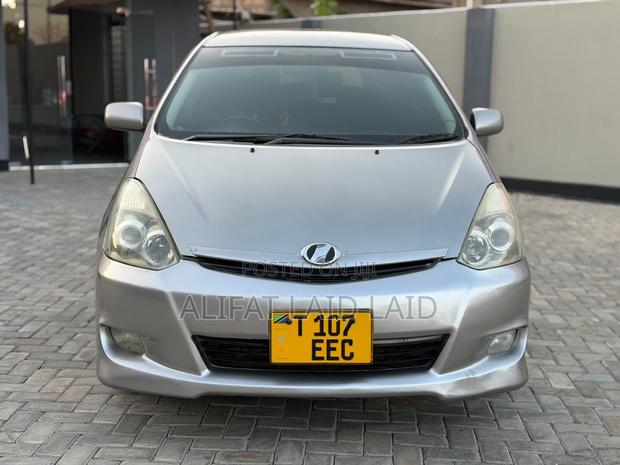 Toyota Wish 2005 Gray