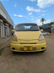 Toyota Fun Cargo 2004 Yellow for sale