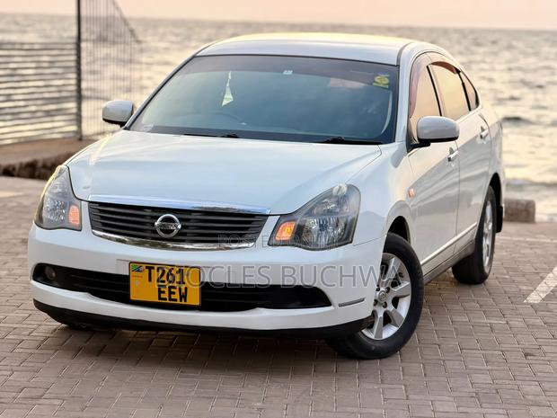 Nissan Bluebird 2017 White