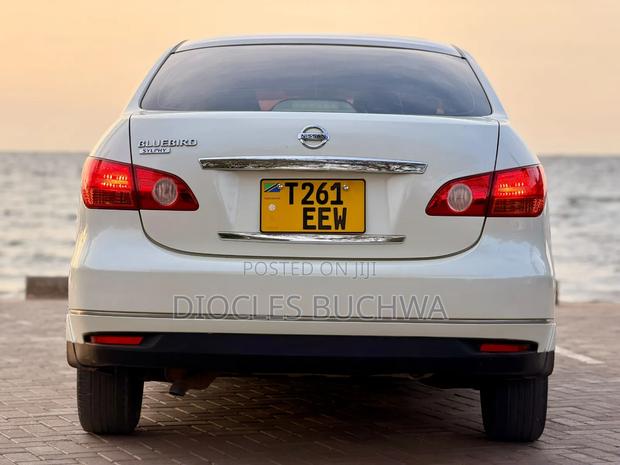 Nissan Bluebird 2017 White