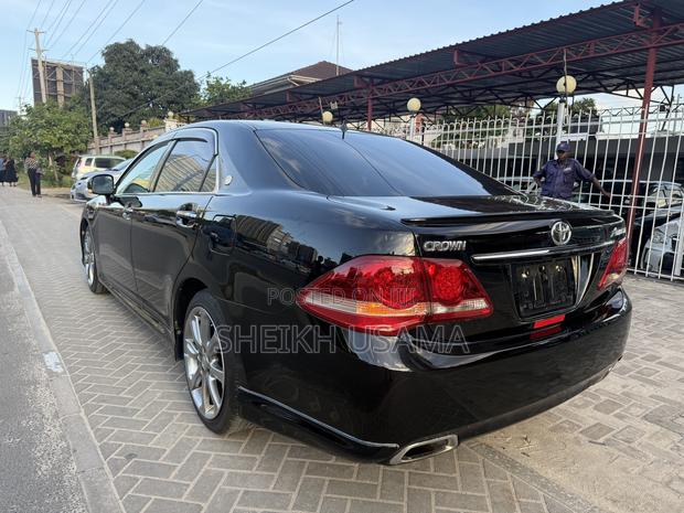 Toyota Crown 2008 Black