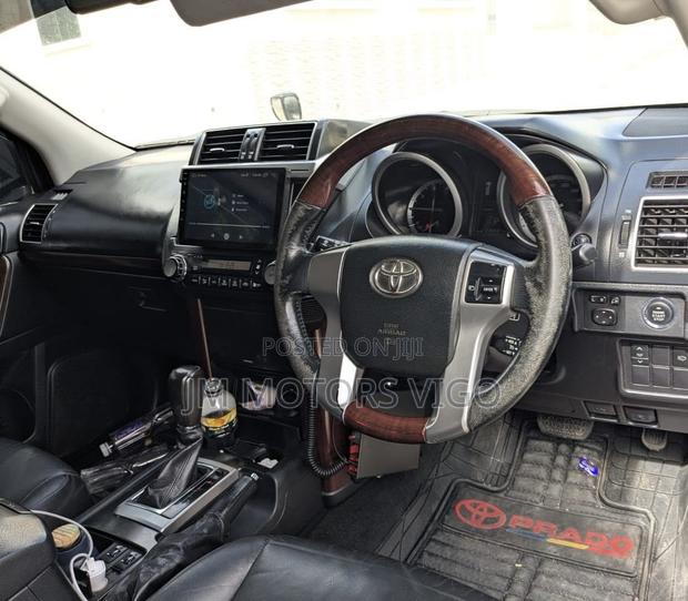 Toyota Land Cruiser Prado 2015 Black