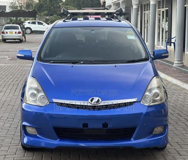 Toyota Wish 2005 Blue