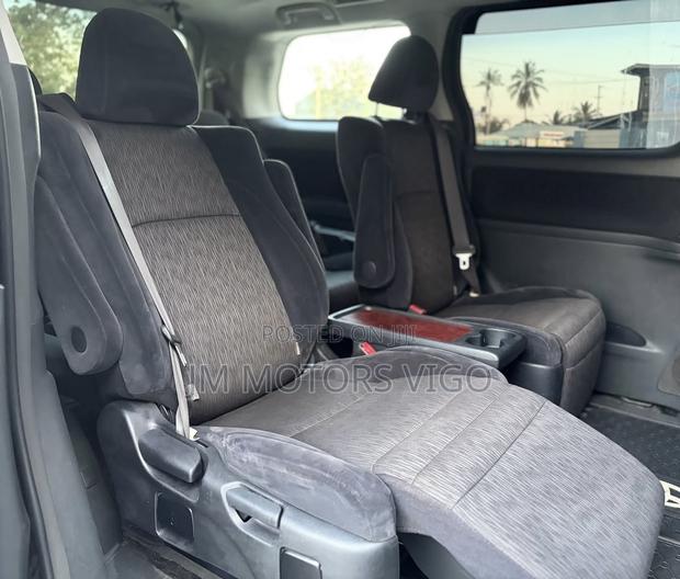 Toyota Alphard 2009 Black