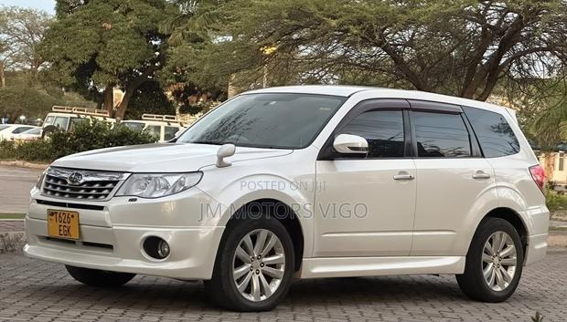 Subaru Forester 2010 White
