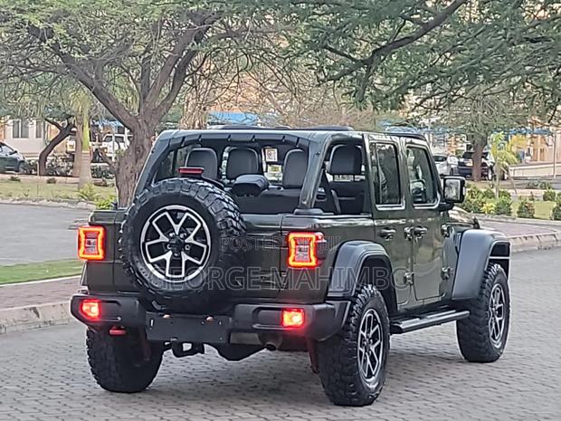 Jeep Wrangler 2024 Green