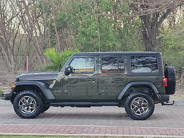 Jeep Wrangler 2024 Green