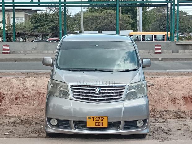 Toyota Alphard 2004 Gray