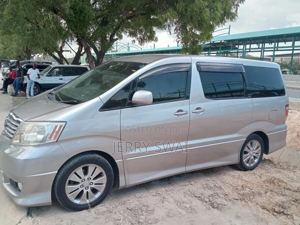 Toyota Alphard 2004 Gray