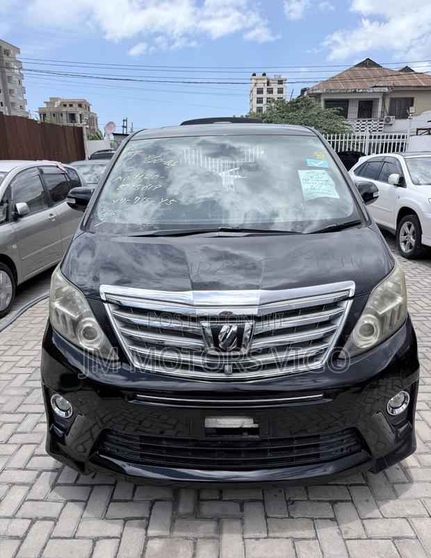 Toyota Alphard 2011 Black