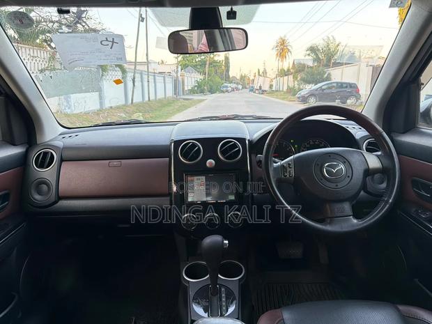 Mazda Verisa 2009 Blue