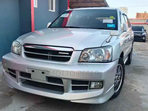 Toyota Kluger 2005 Silver
