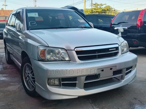 Toyota Kluger 2005 Silver
