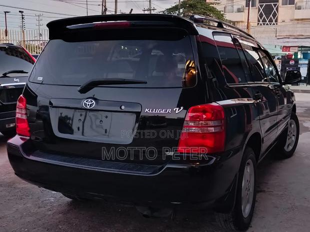Toyota Kluger 2003 Black