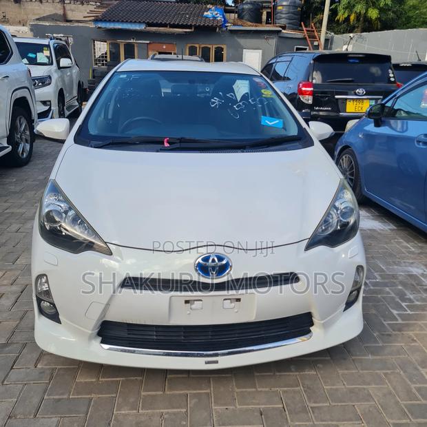 Toyota Aqua 2013 White